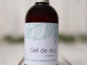 gel de dus cu trandafiri